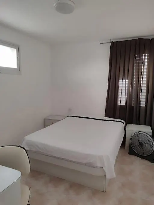 Apartment By The Beach Truman 8-1 حيفا